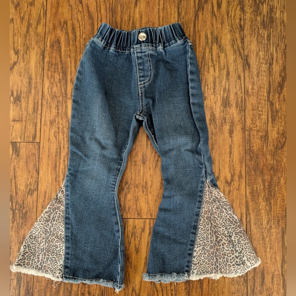 $ Cowgirl Hardware Toddler Elastic Waist Flare‎ Jeans With Leopard Print Detail